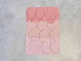 Molde silicona tricolor rosa 12 huevito flor